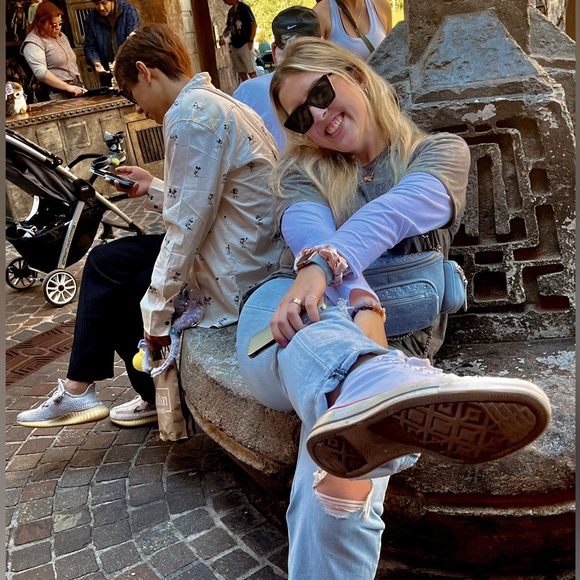 Meet your Posher, Sarah - Picture 2 of 3